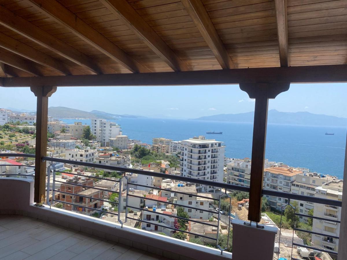 Blue Breeze Attic Apartments Sarande Bagian luar foto