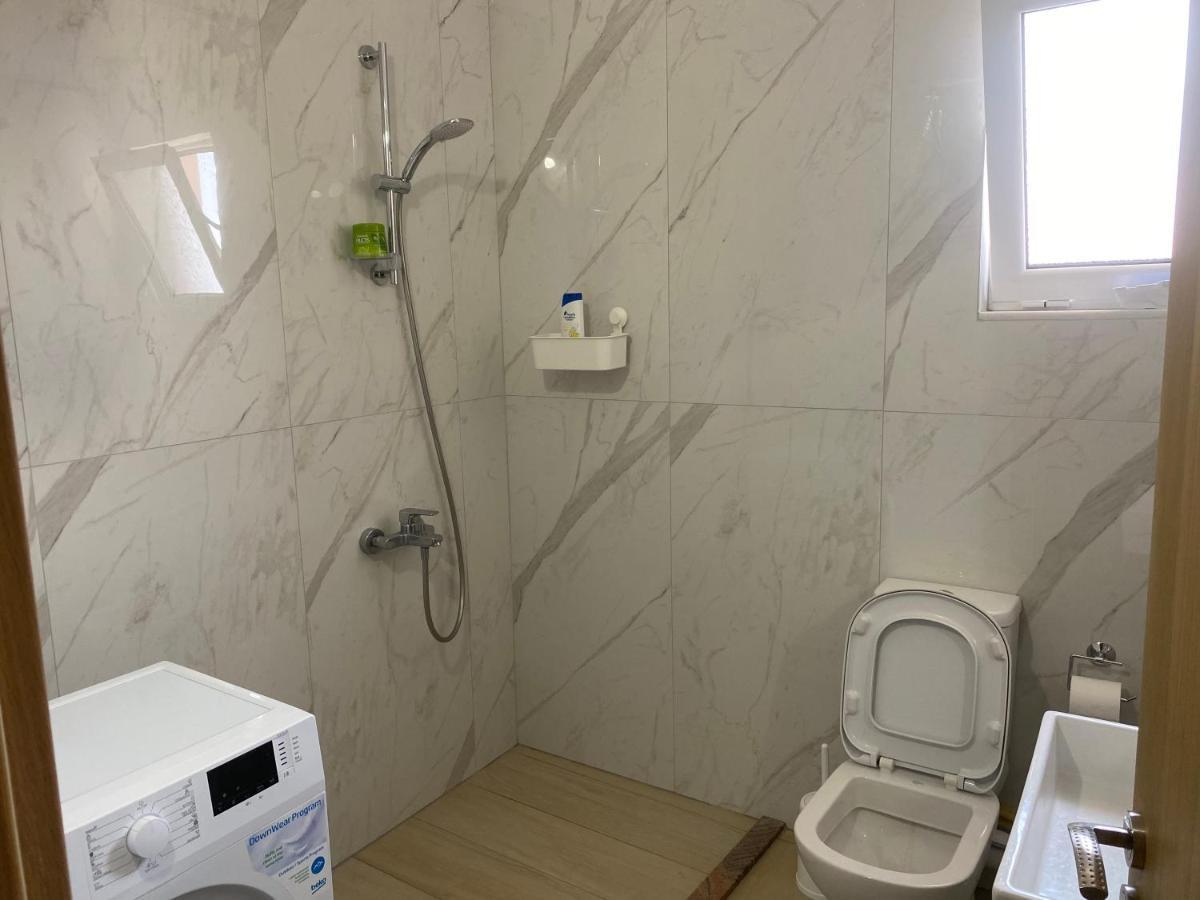 Blue Breeze Attic Apartments Sarande Bagian luar foto